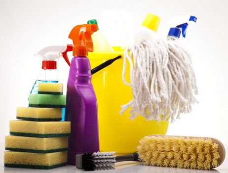 Carpet cleaner working in a Bloomsbury townhouse interior